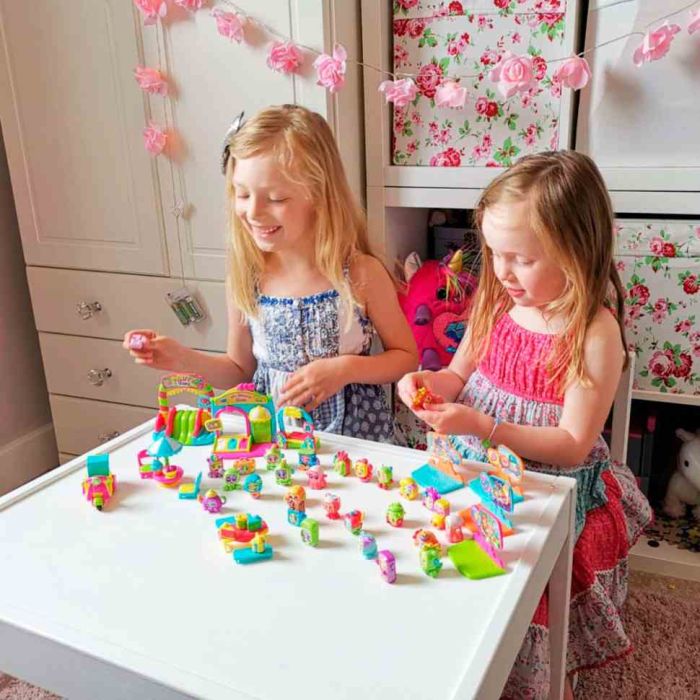 Набір фігурок Коробочка пригод Moji Pops S1 PMP1D612IN00, 2 фігурки, сцена